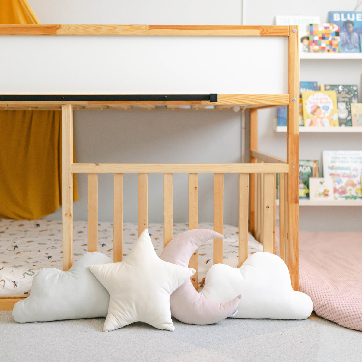 Dream Cloud Pillow (White)